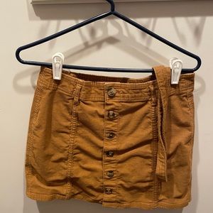 Mustard corduroy skirt w belt